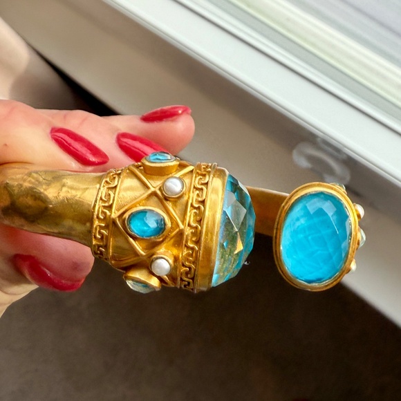 JULIE VOS CANNES CUFF gold in Iridescent London Blue large hinged bangle STUNNER - Picture 4 of 8